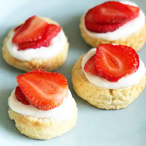 Summery Strawberry Scones with Benecol