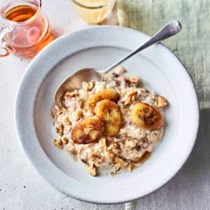 Hot Cinnamon, Banana and Walnut Muesli