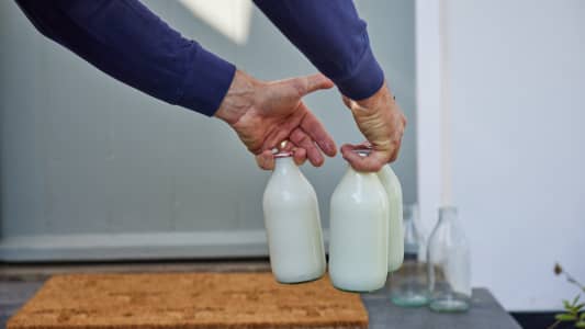 Take a Note: Our Easter Delivery Dates