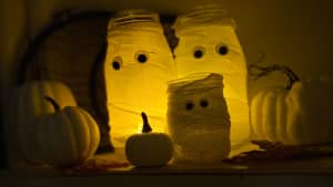 Scare up Some Dead Easy Mummy Lanterns