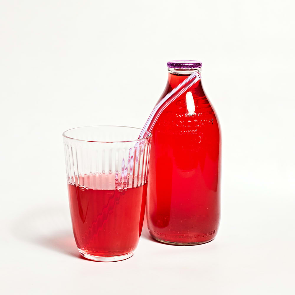 M&M Cranberry Juice Drink in Glass, 568ml, 1pt