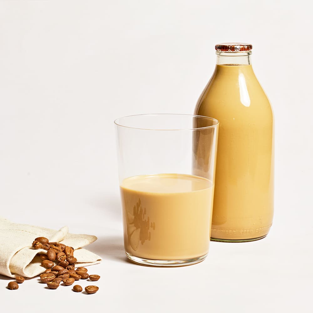 Derby Hill Dairy Coffee Caramel Milk in Glass, 568ml, 1pt