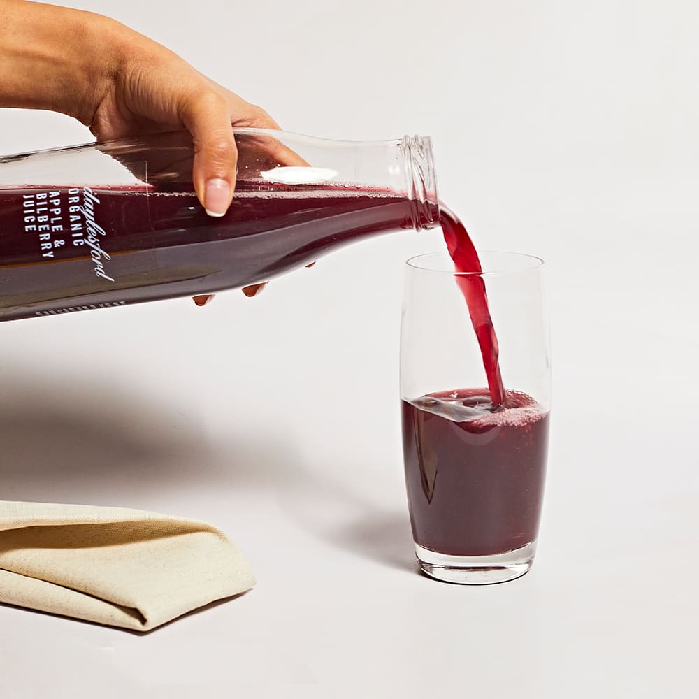 Daylesford Organic Apple & Bilberry Juice in Glass, 750ml
