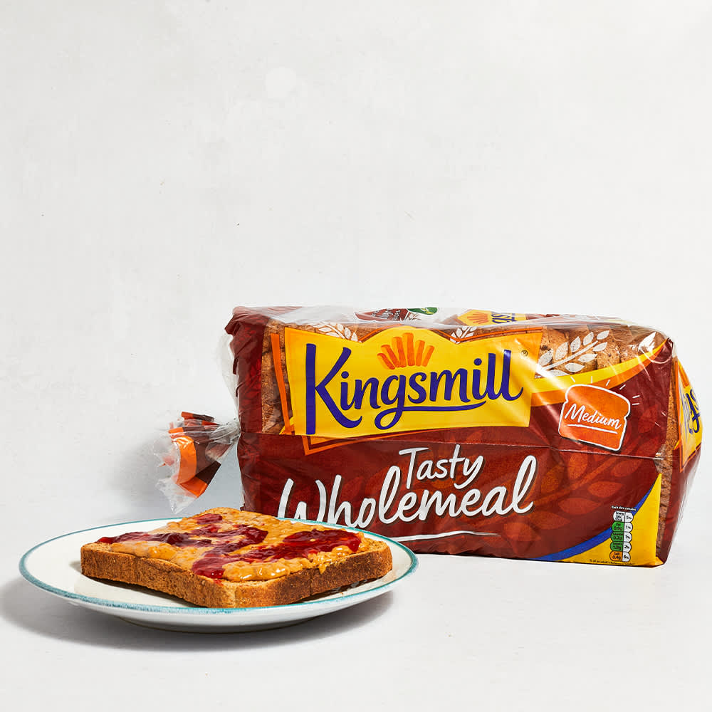 Kingsmill Wholemeal Medium, Sliced, 800g