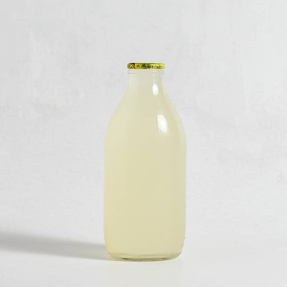 Milk & More Cloudy Lemonade in Glass, 568ml, 1pt