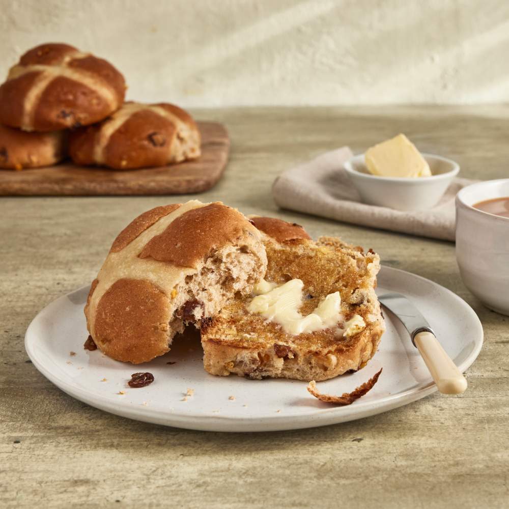 The Artisan Bakery Hot Cross Buns, 4 x 80g