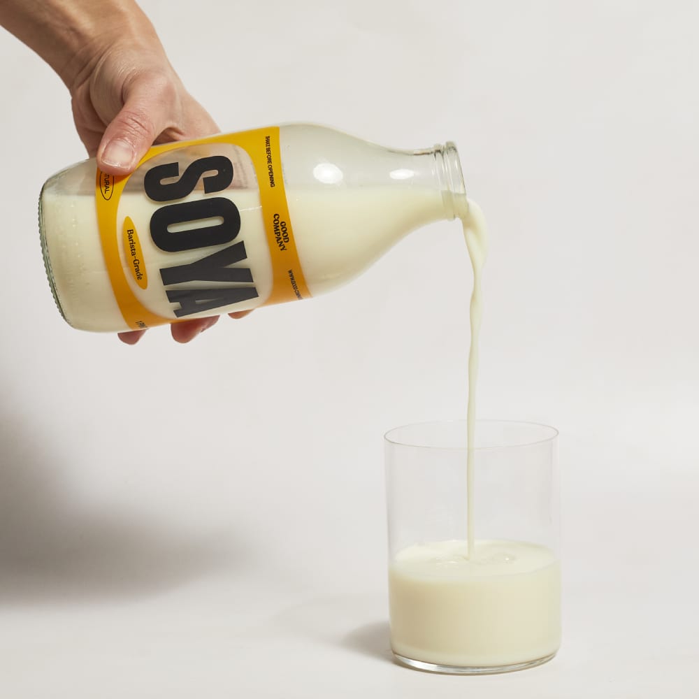 Good Company Fresh Soya Milk Alternative in Glass, 1pt