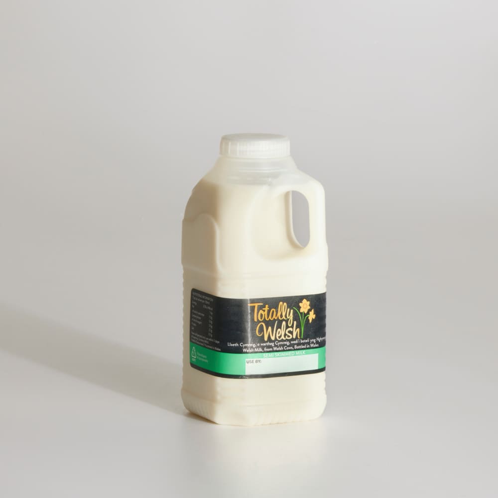 Totally Welsh Semi Skimmed Milk, 568ml, 1pt