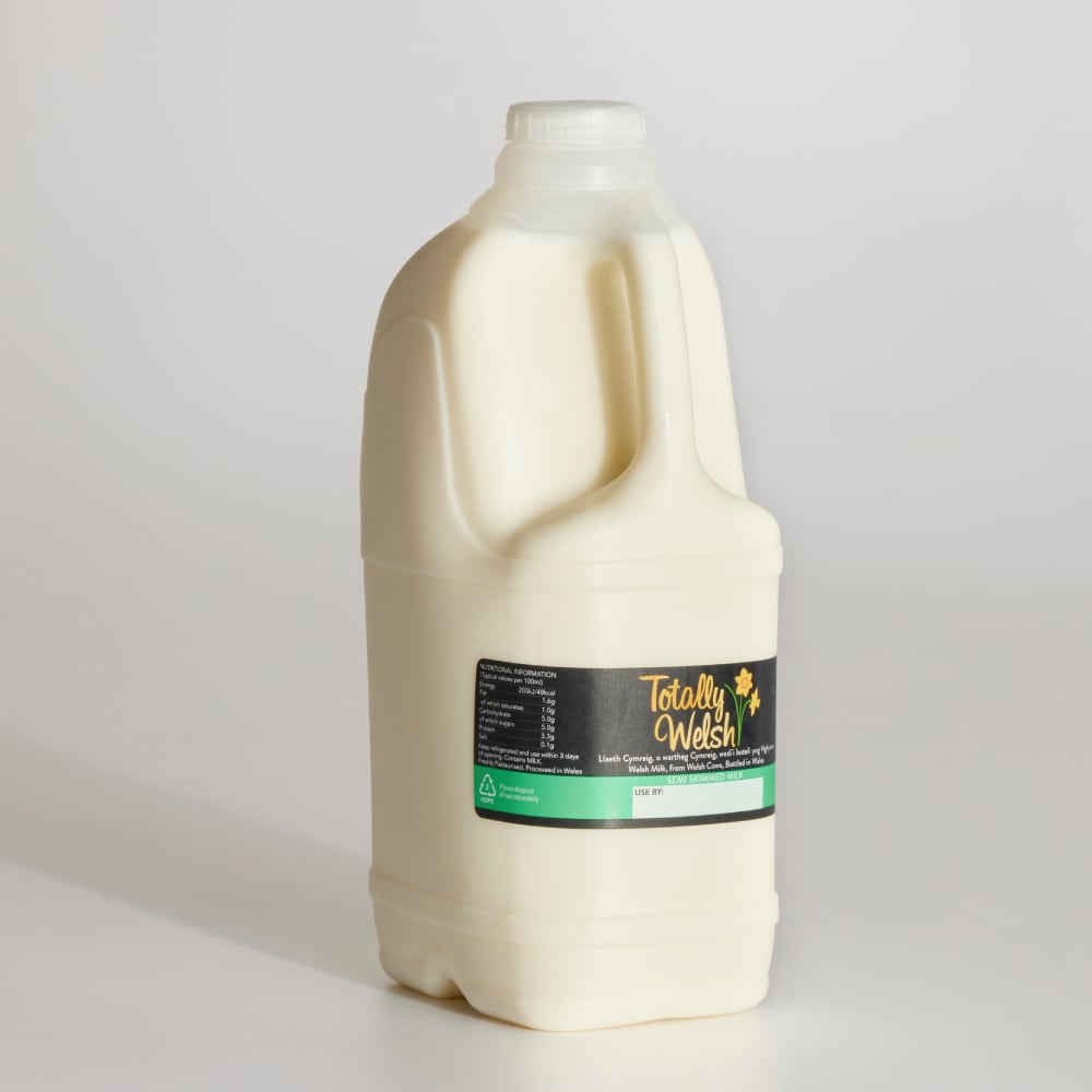 Totally Welsh Semi Skimmed Milk, 2L