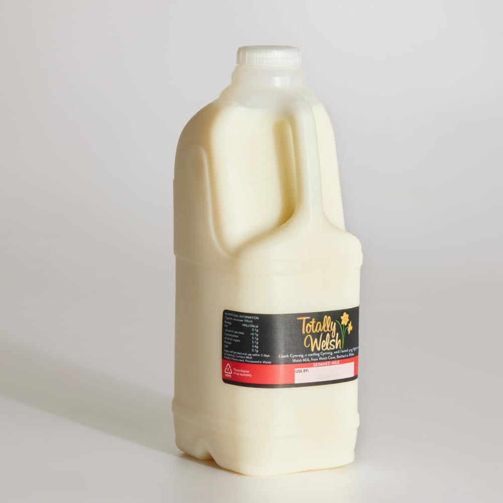 Totally Welsh Skimmed Milk, 2L