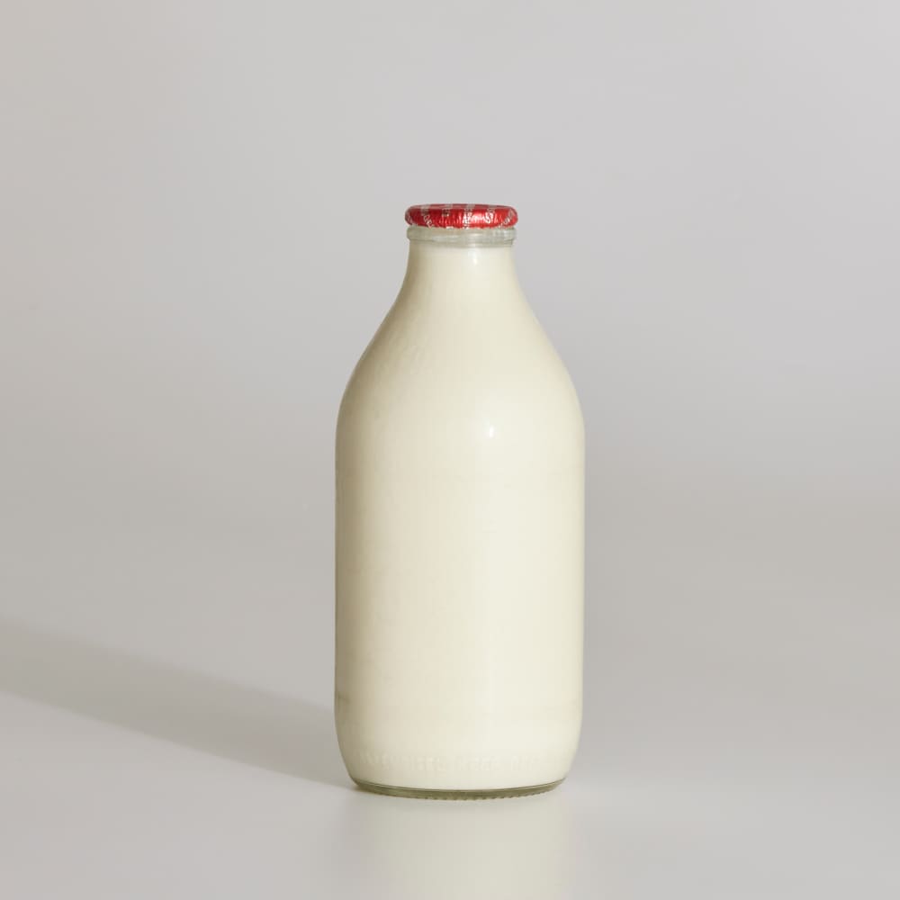 Totally Welsh Homogenised Whole Milk in Glass, 568ml, 1pt