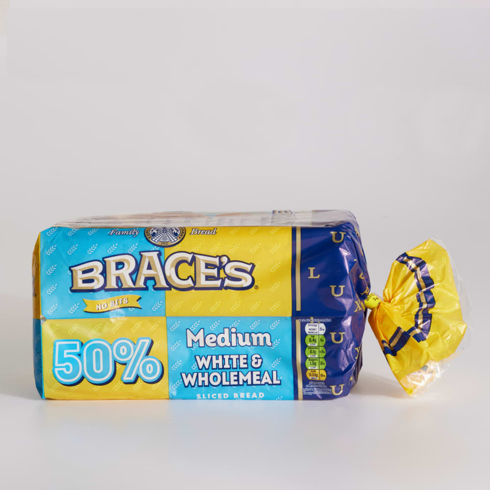 Brace's Medium 50% White & Wholemeal, 800g