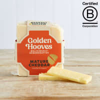 Golden Hooves Mature Cheddar, 200g 