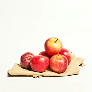 Organic Seasonal Apples, 6 pack