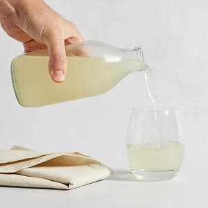 Milk & More Cloudy Lemonade in Glass, 568ml, 1pt