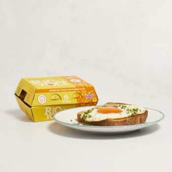 St Ewe Rich Yolk Free Range Eggs, 6 Pack