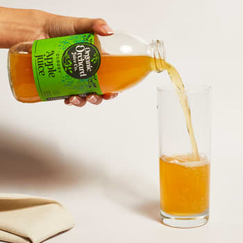 Organic Orchard Juice Co. Apple Juice in Glass, 500ml