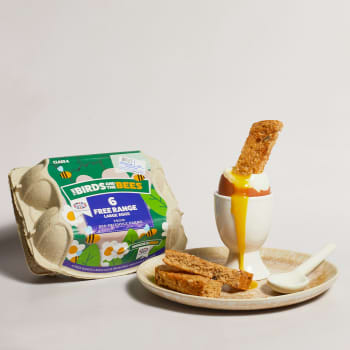 The Birds and The Bees Large Free Range Eggs, 6 Pack