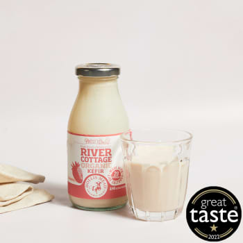 River Cottage Organic Strawberry Kefir in Glass, 250ml