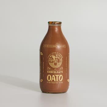 Oato Chocoloato Chocolate Oat Drink in Glass, 1pt