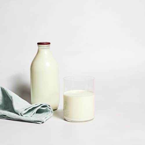 Milk & More Homogenised Whole Milk in Glass, 568ml, 1pt