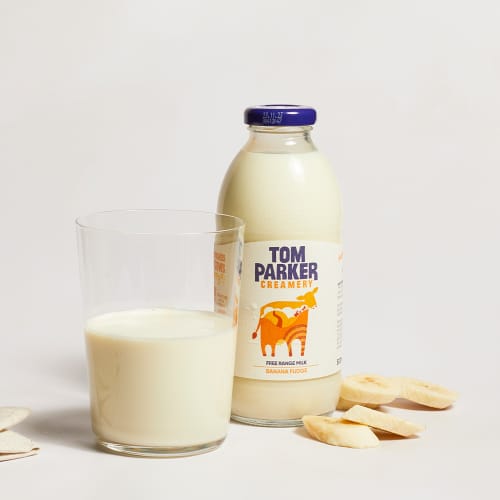 Tom Parker Banana Fudge Flavoured Milk in Glass, 500ml