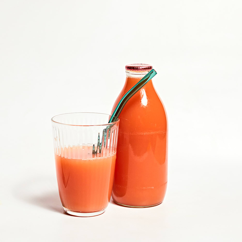 M&M Grapefruit Juice in Glass, 568ml, 1pt