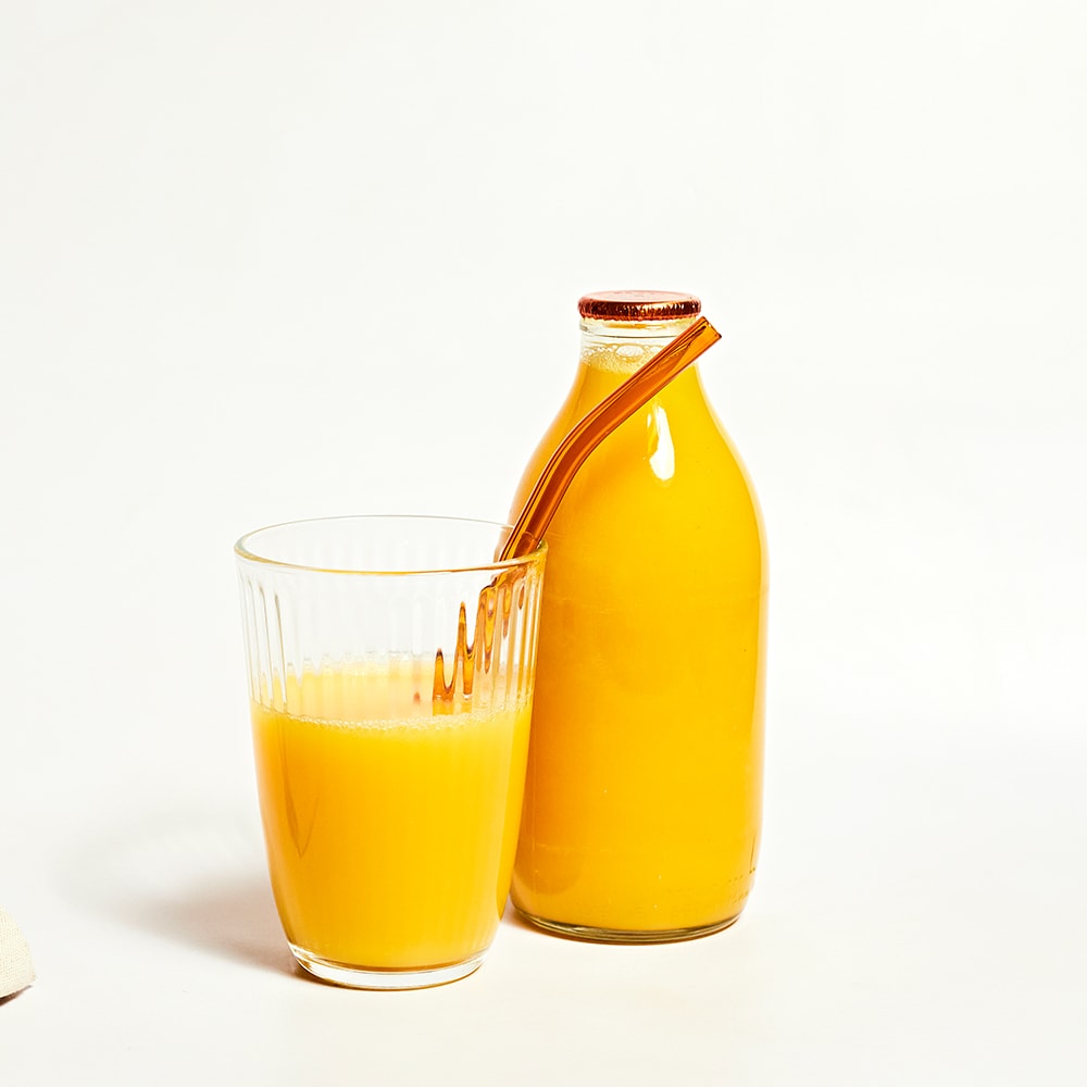M&M Orange Juice in Glass, 568ml, 1pt 