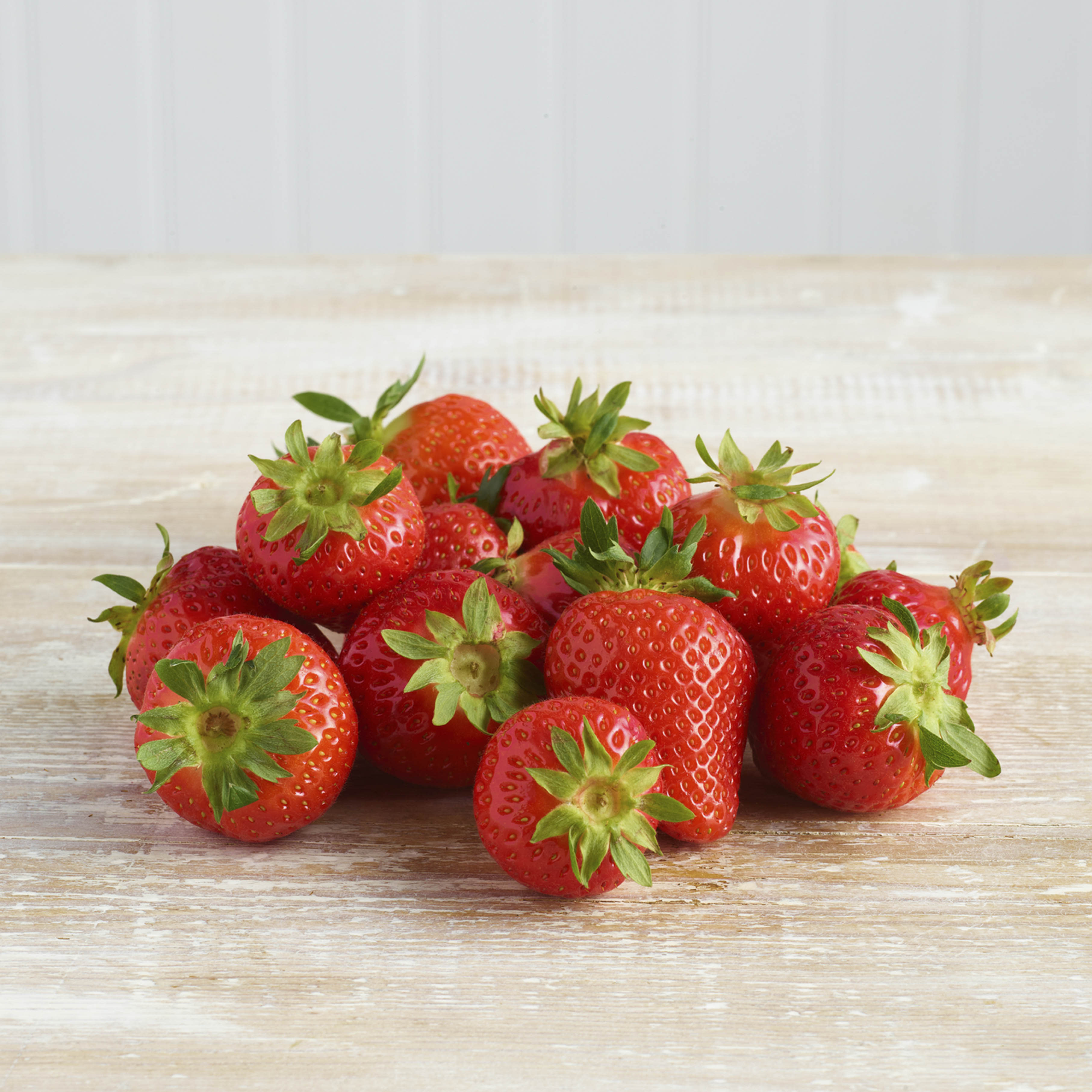 Roots and Fruit Strawberries, 400g