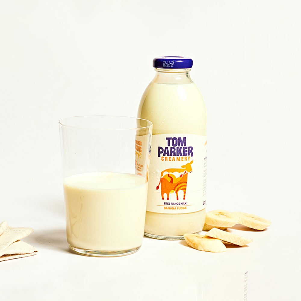 Tom Parker Banana Fudge Flavoured Milk in Glass, 500ml