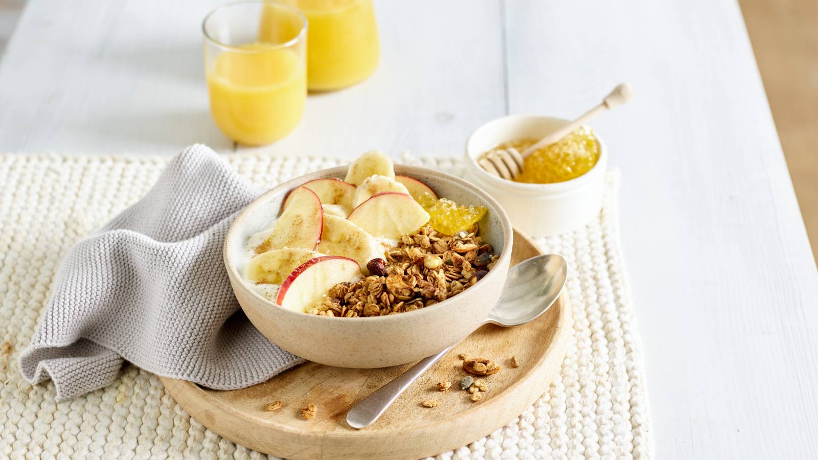 protein granola breakfast