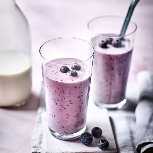 A Berry Oaty Fruity Smoothie 